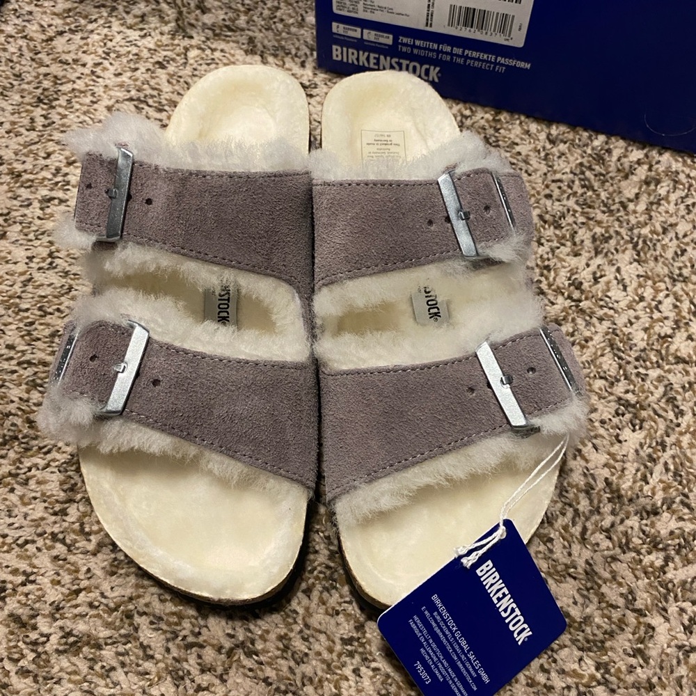 NWT Birkenstock Shearling Sandals in Light Gray